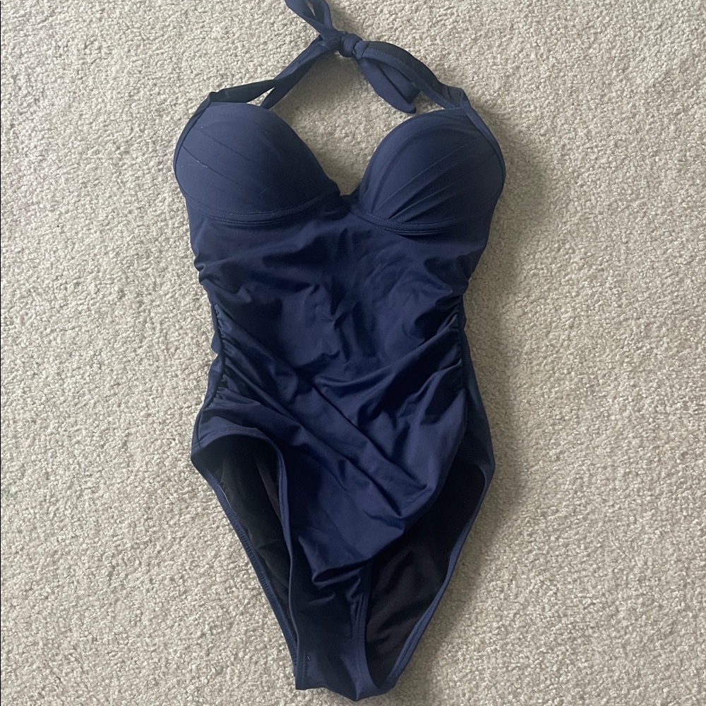 NWT Cupshe navy underwire tummy control halter swimsuit- small